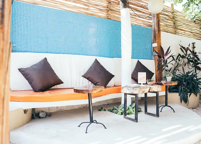 Teetotum Hotel