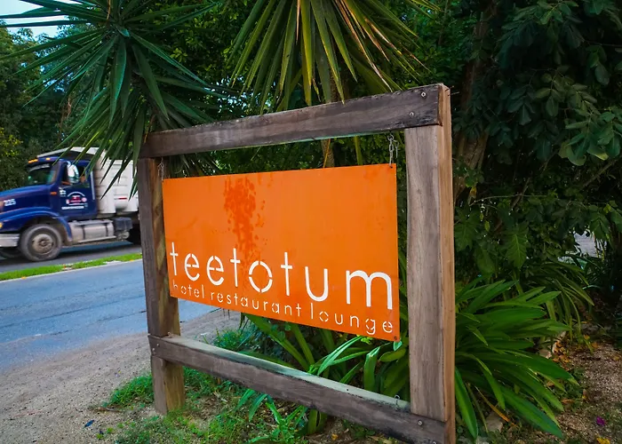 Teetotum Hotel 3*