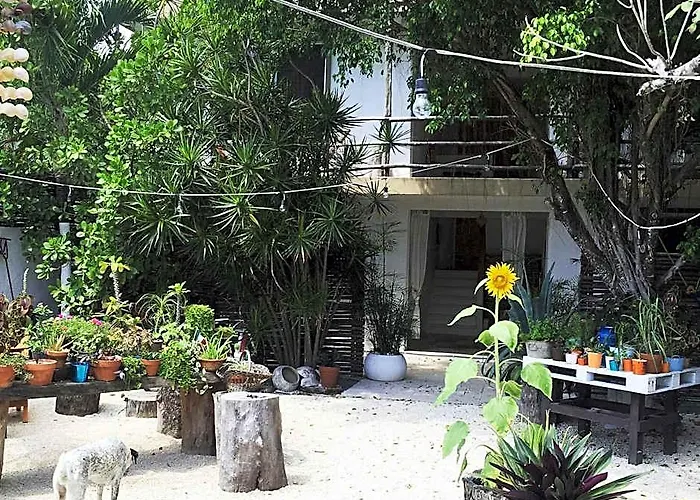 Teetotum Hotel