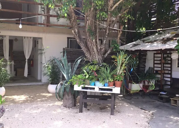 Teetotum Hotel
